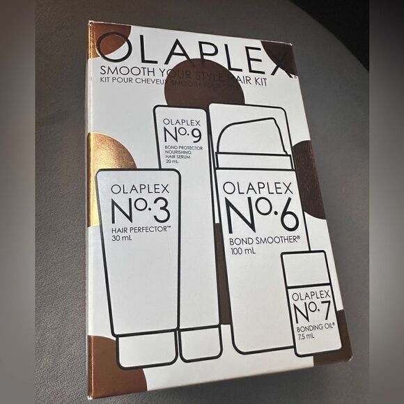 OLAPLEX SMOOTH YOUR HAIR STYLE HAIR KIT Sleek, strong hair is 🎁 of the season - Picture 5 of 15